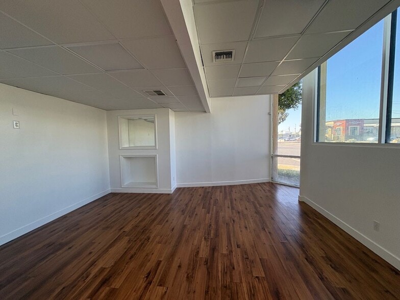 Building Photo - 1817 W Beverly Blvd