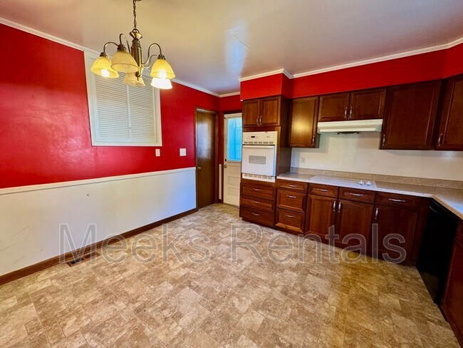 Building Photo - 1987 McVeigh Ave