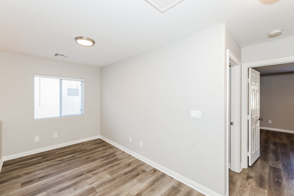 Building Photo - 5084 Tunnel Falls Dr