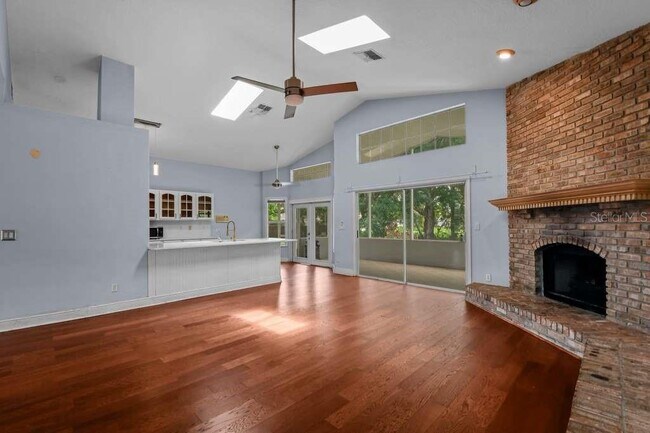 Building Photo - 2396 Nightingale Ln