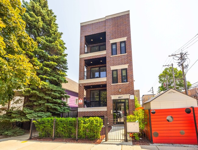 Primary Photo - 4017 N Monticello Ave