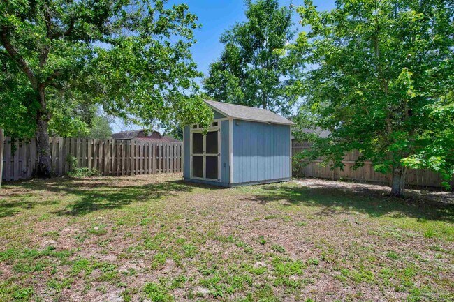 Building Photo - 6545 Fern St