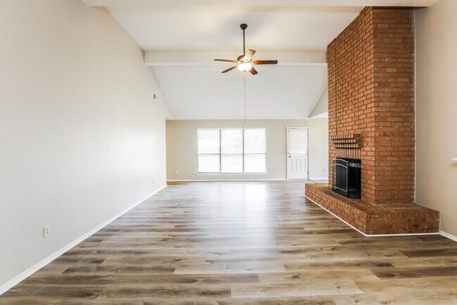 Building Photo - 7049 Ivy Pointe Row