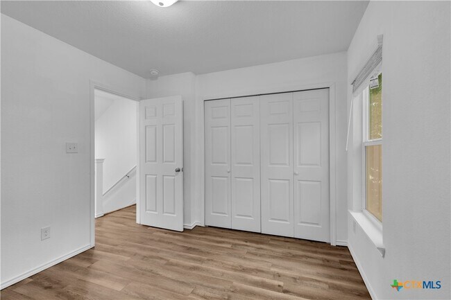 Building Photo - 350 Debus Dr
