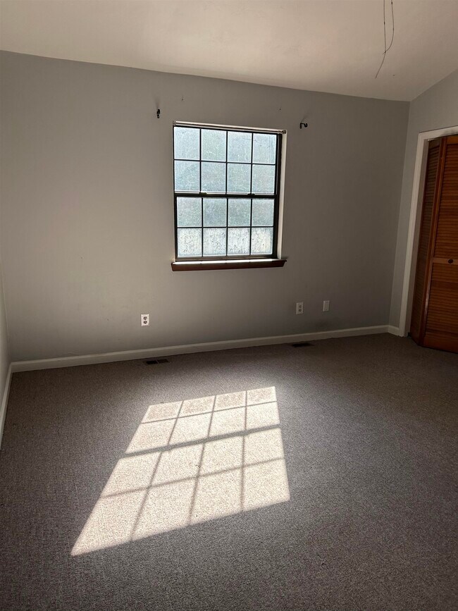 Building Photo - 1099 Ocala Rd
