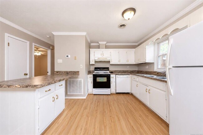 Building Photo - 107 Cardinal Acres Dr