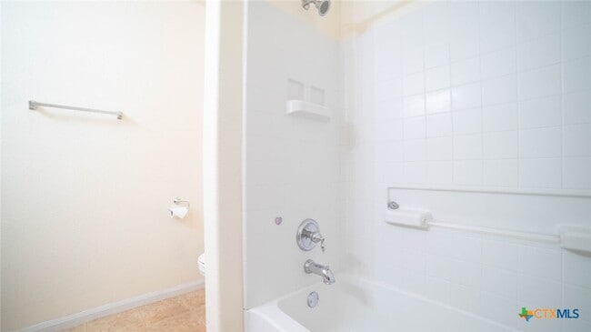 Building Photo - 6107 Bridgewood Dr