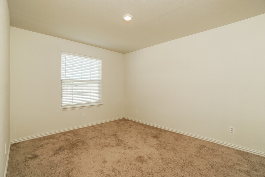 Building Photo - 11910 Nucio Ridge