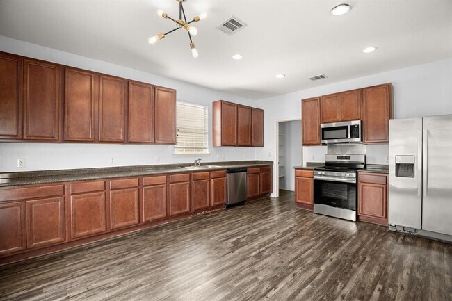 Building Photo - 13400 Gilwell Dr
