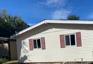 Building Photo - 380 Deodara St