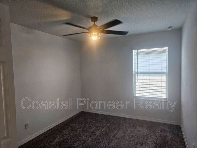 Building Photo - 16073 Sonoma Grv Cir