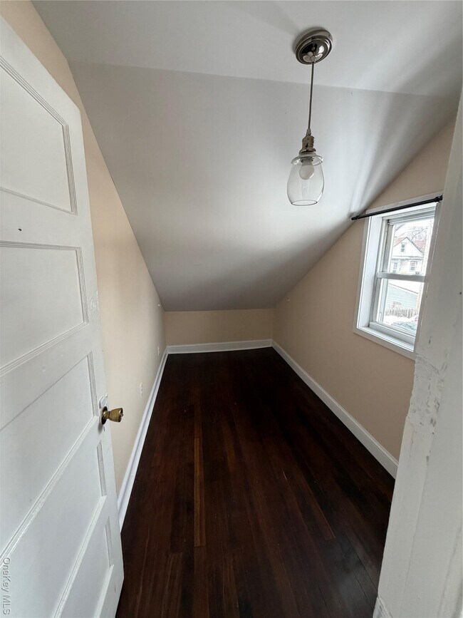 Building Photo - 32 Fountain Pl