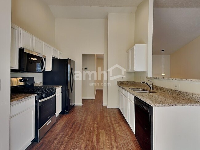 Building Photo - 78 Red Maple Way