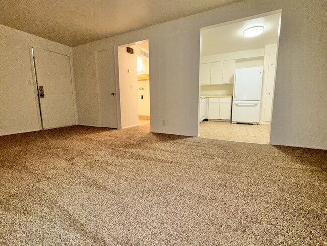 Building Photo - 2175 S 300 E