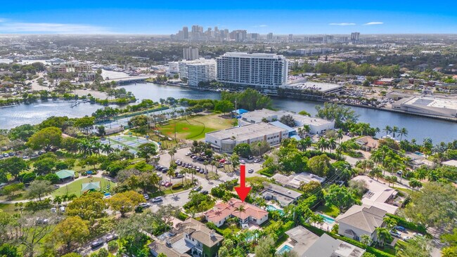 Building Photo - 2317 NE 12th St