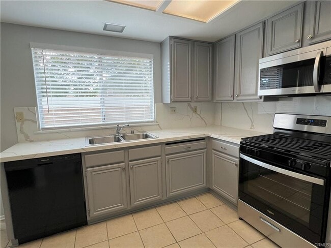 Building Photo - 44017 Kirkland Ave