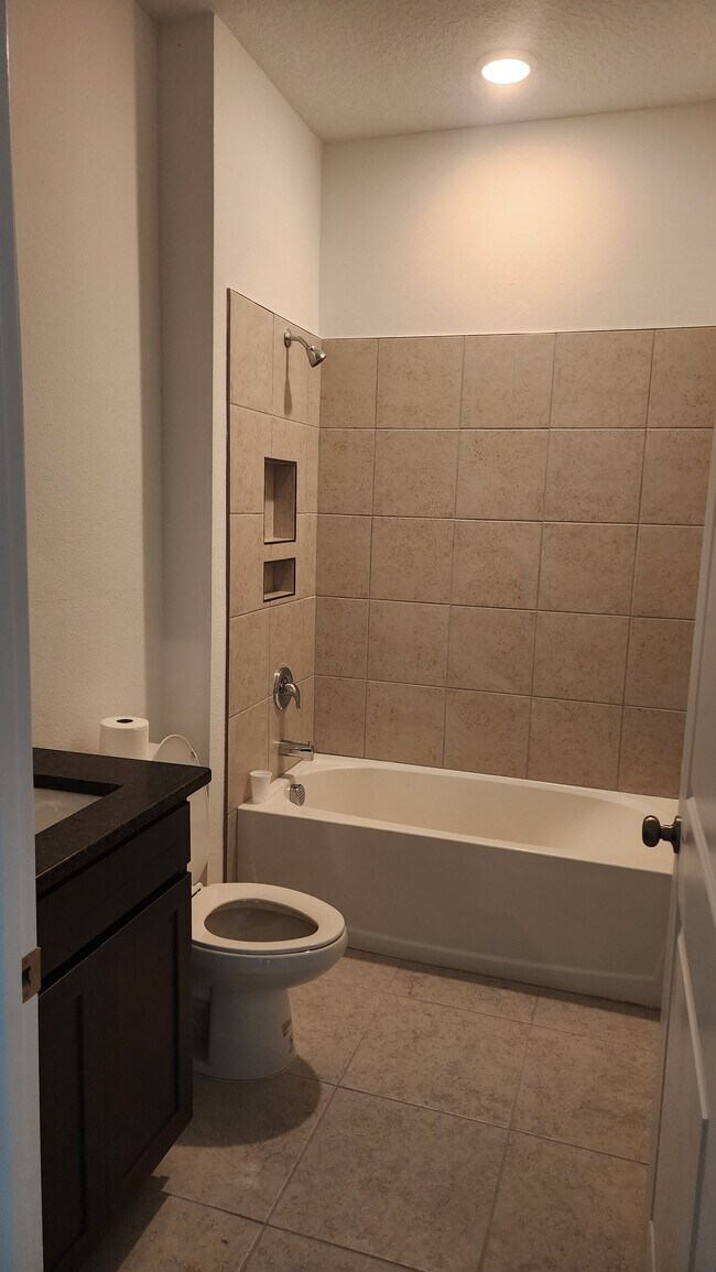 Building Photo - 6709 Great Bear Dr