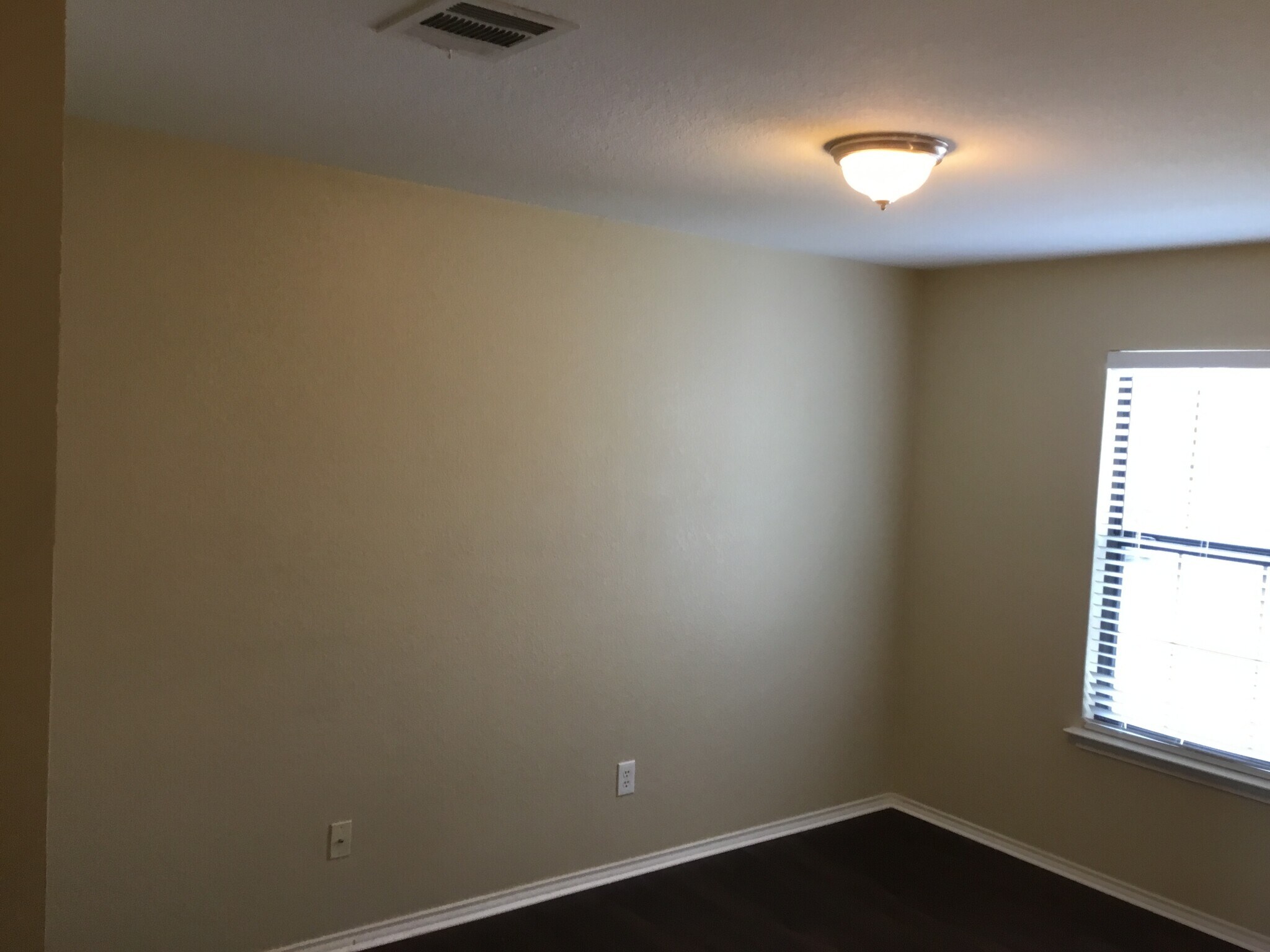 Building Photo - 150 Myrtle St