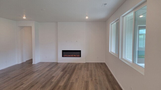 Building Photo - Brand New 3-Bedroom Home In Eagle Ridge