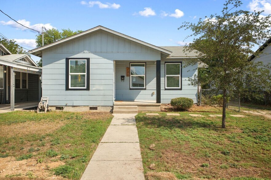 Primary Photo - 231 Carroll St