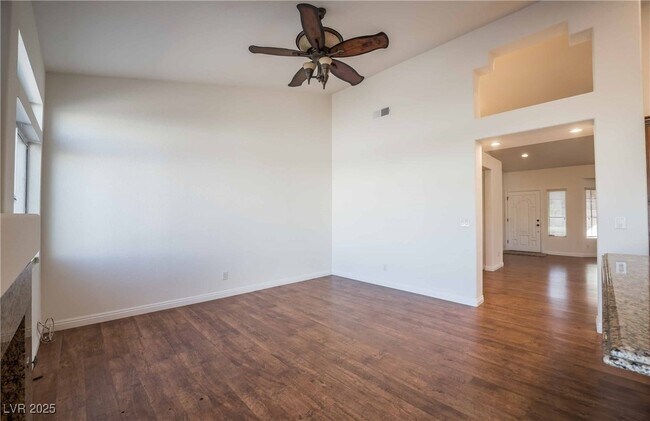 Building Photo - 8117 Creek Water Ln