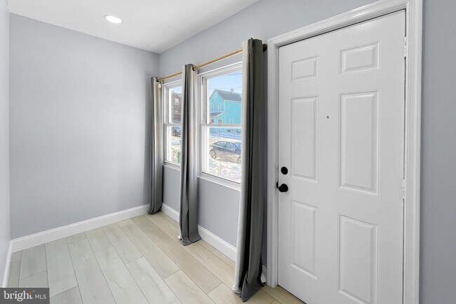 Building Photo - 2301 Herkimer St