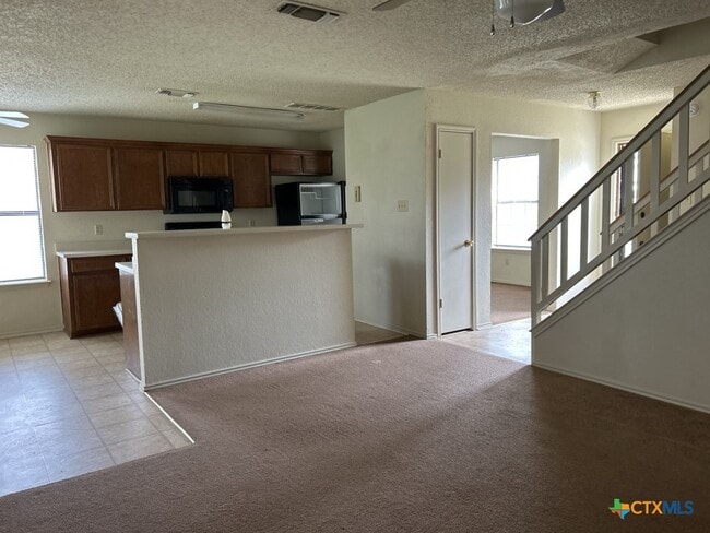 Building Photo - 2607 Schulze Dr