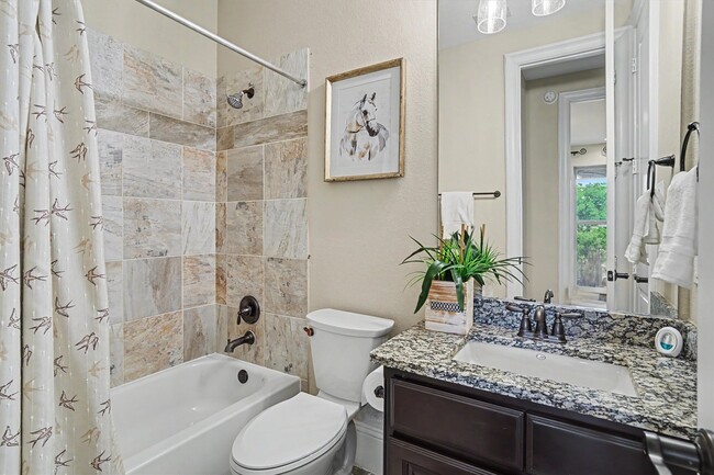 Building Photo - 714 Old Oyster Trail