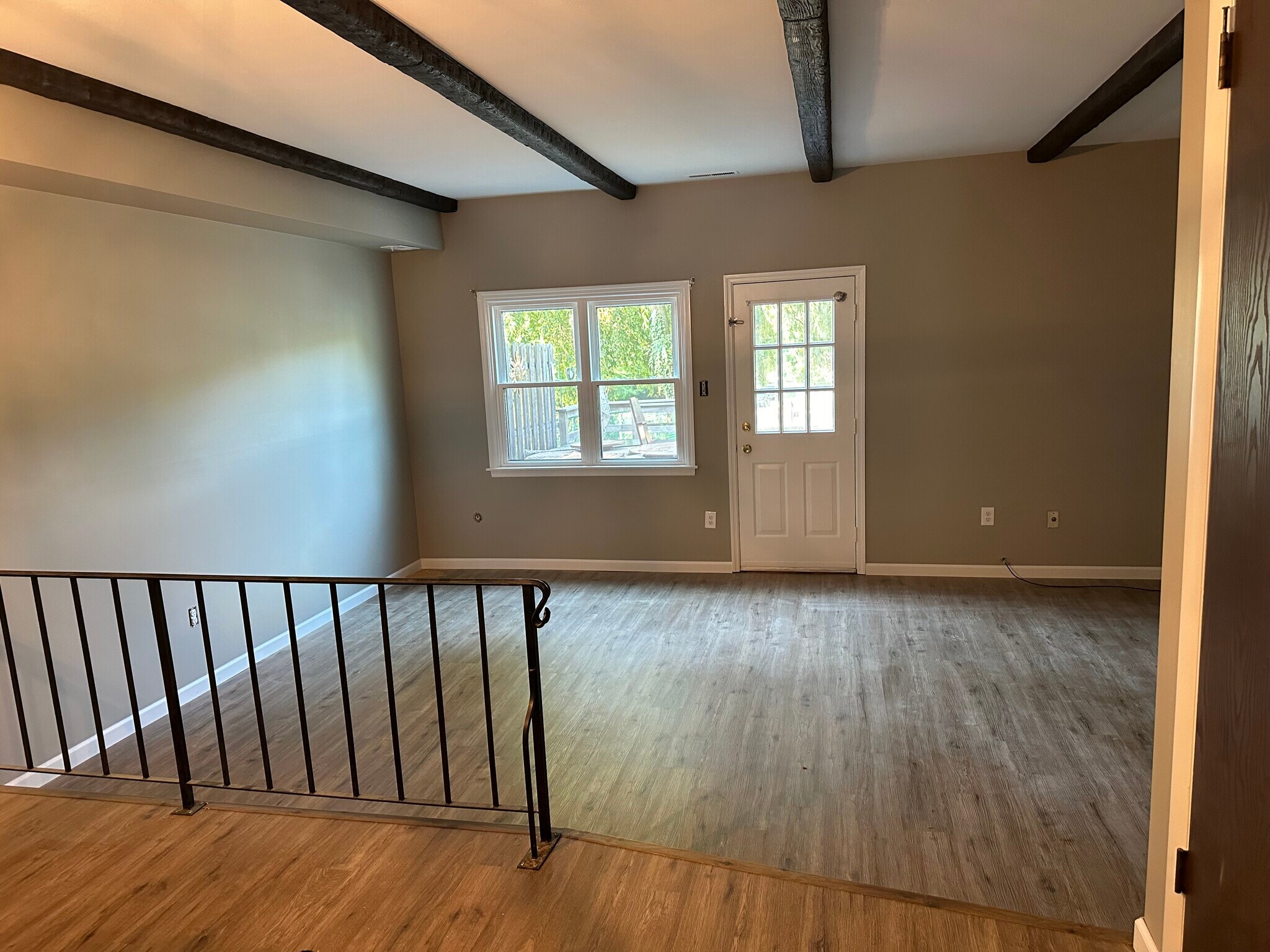 Living room - 887 Williams Pl