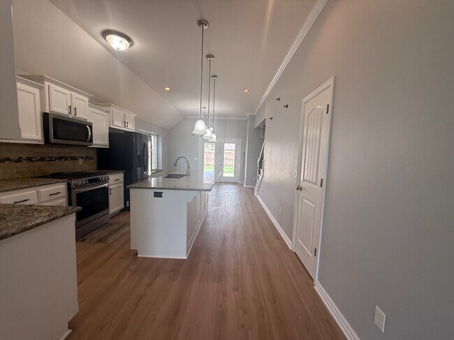Building Photo - 6605 NW 158th St