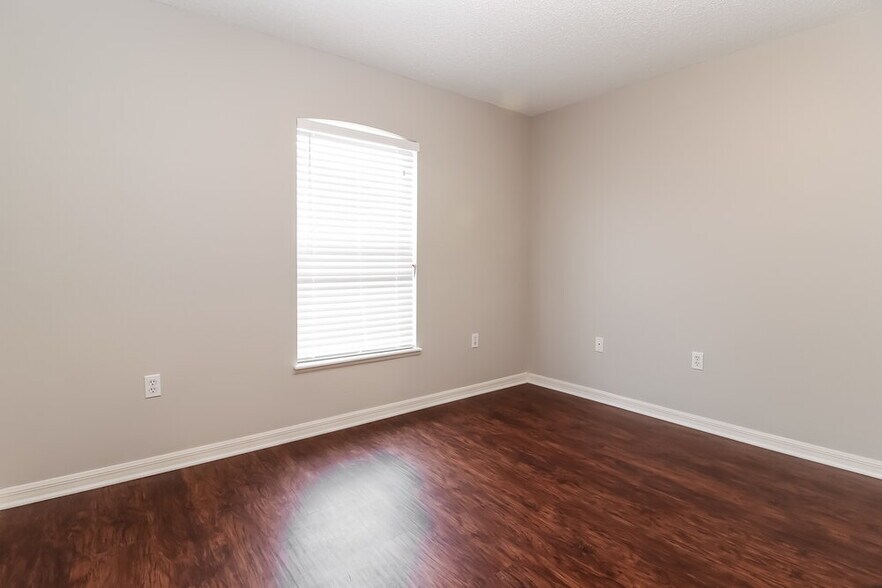 Building Photo - 1932 Peridot Cir