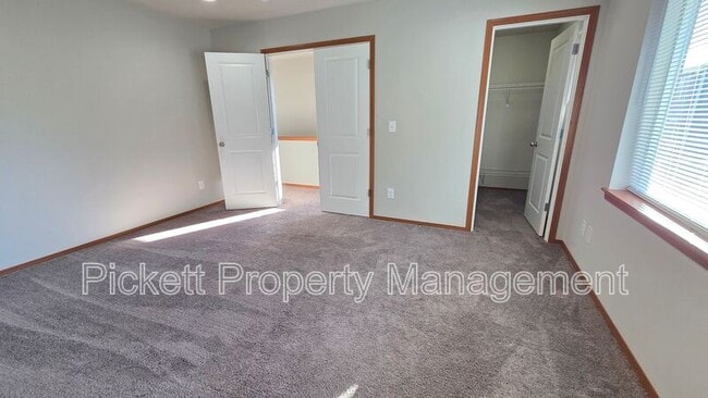 Building Photo - 2523 Filbert Ave