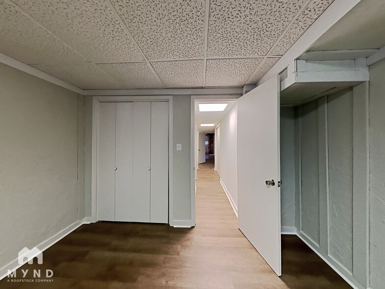 Building Photo - 1840 Westridge Dr