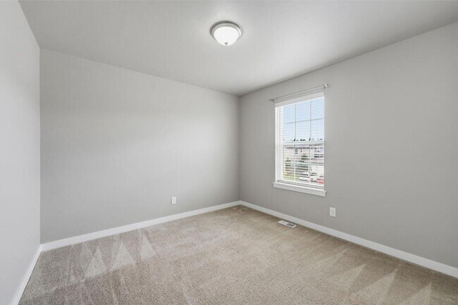 Building Photo - Spacious Newer Lacey Home | 3-Bed Home with A/C, Gas Fireplace, Bonus Loft & Fully Fenced Backyard!
