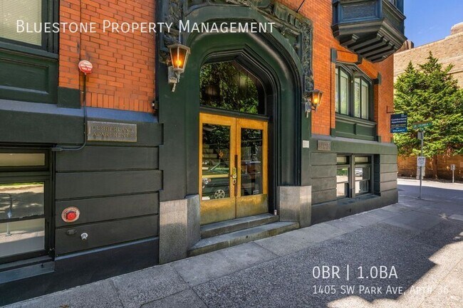 Building Photo - 1405 SW Park Ave