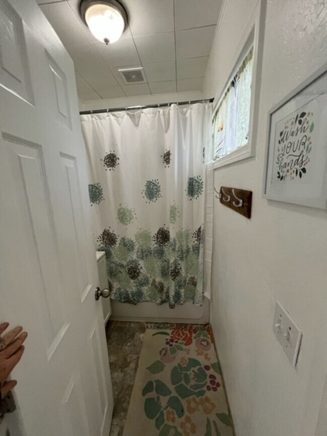 Building Photo - A Little Piece of Heaven in Historic Jacksonville