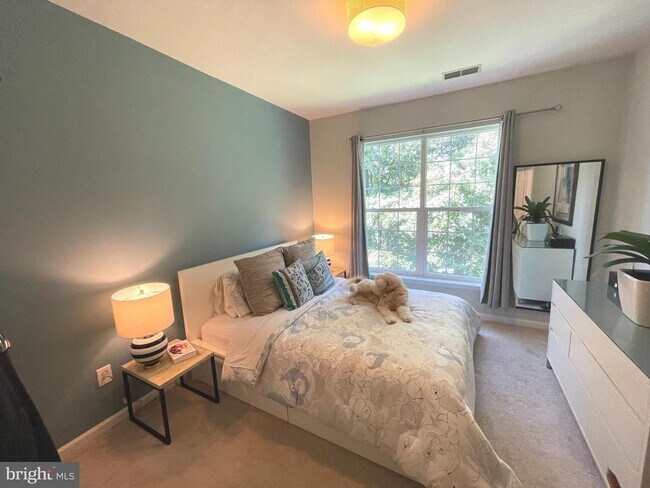 Building Photo - 5948 Founders Hill Dr