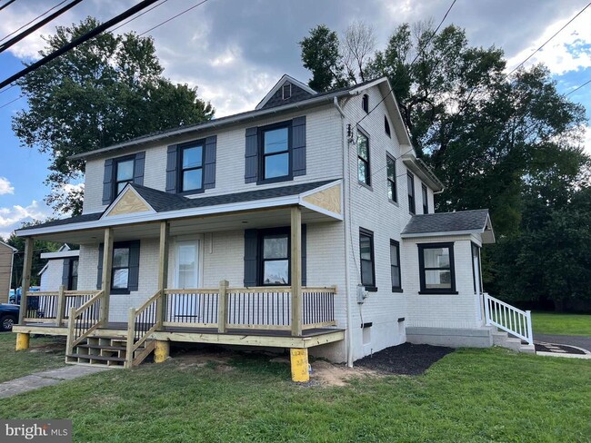 Primary Photo - 924 Bethlehem Pike