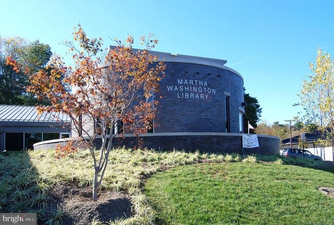 Building Photo - 6607 Potomac Ave