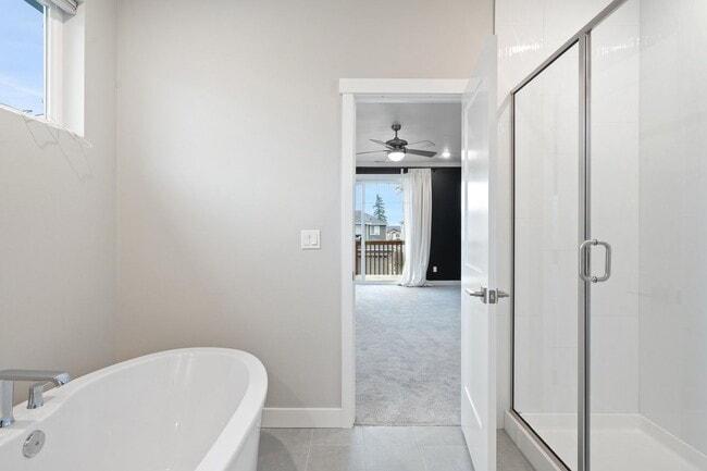 Building Photo - Newer 4-Bedroom Home in Bremerton