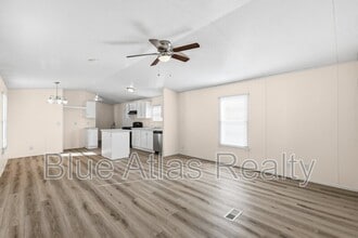 Building Photo - 825 Dawn Light Dr