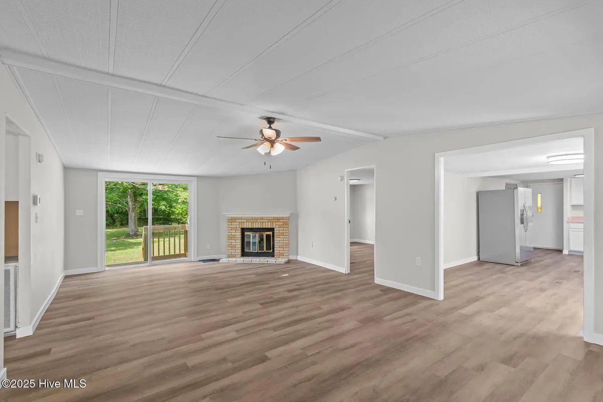 Building Photo - 136 Smedley Ln