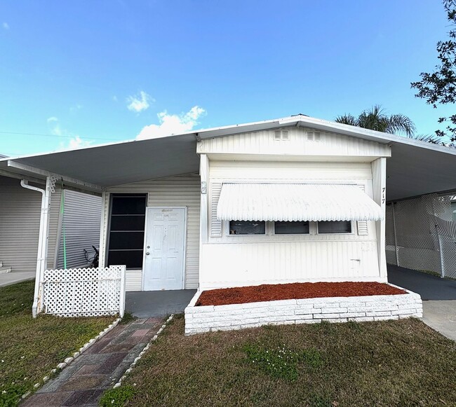 Primary Photo - Afforable 1-Bed/1-Bath Mobile Home/Duplex ...