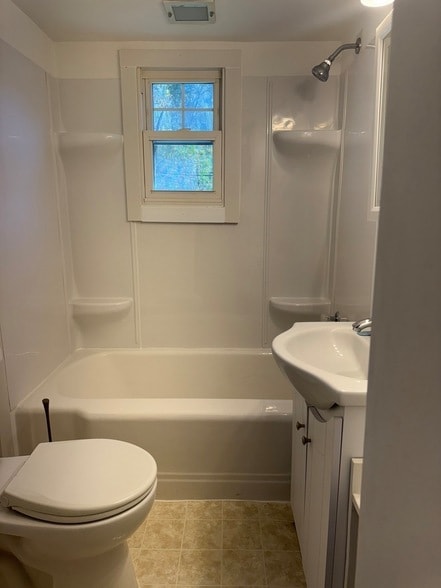 Building Photo - 26895 Bernice St