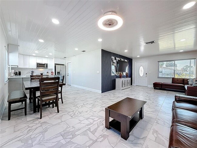 Building Photo - 10709 Donbrese Ave