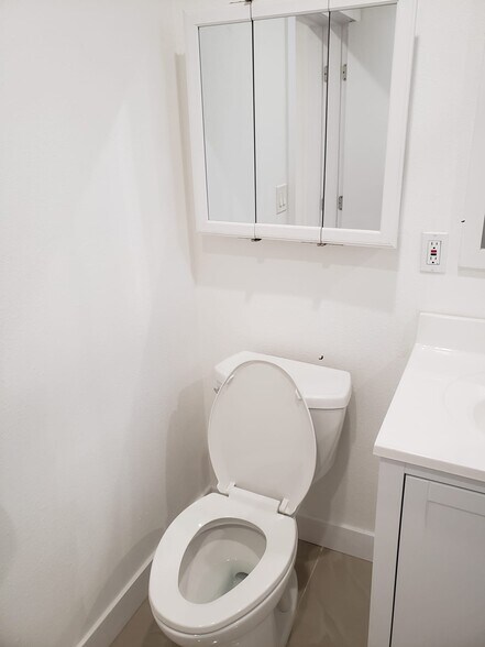 Building Photo - 4326 W 163rd St