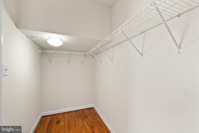 Building Photo - 8831 Ashgrove House Ln