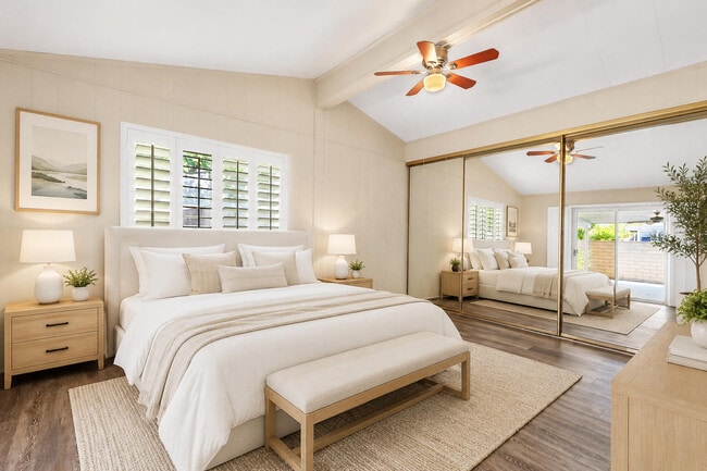 Building Photo - 74647 Azurite Cir E