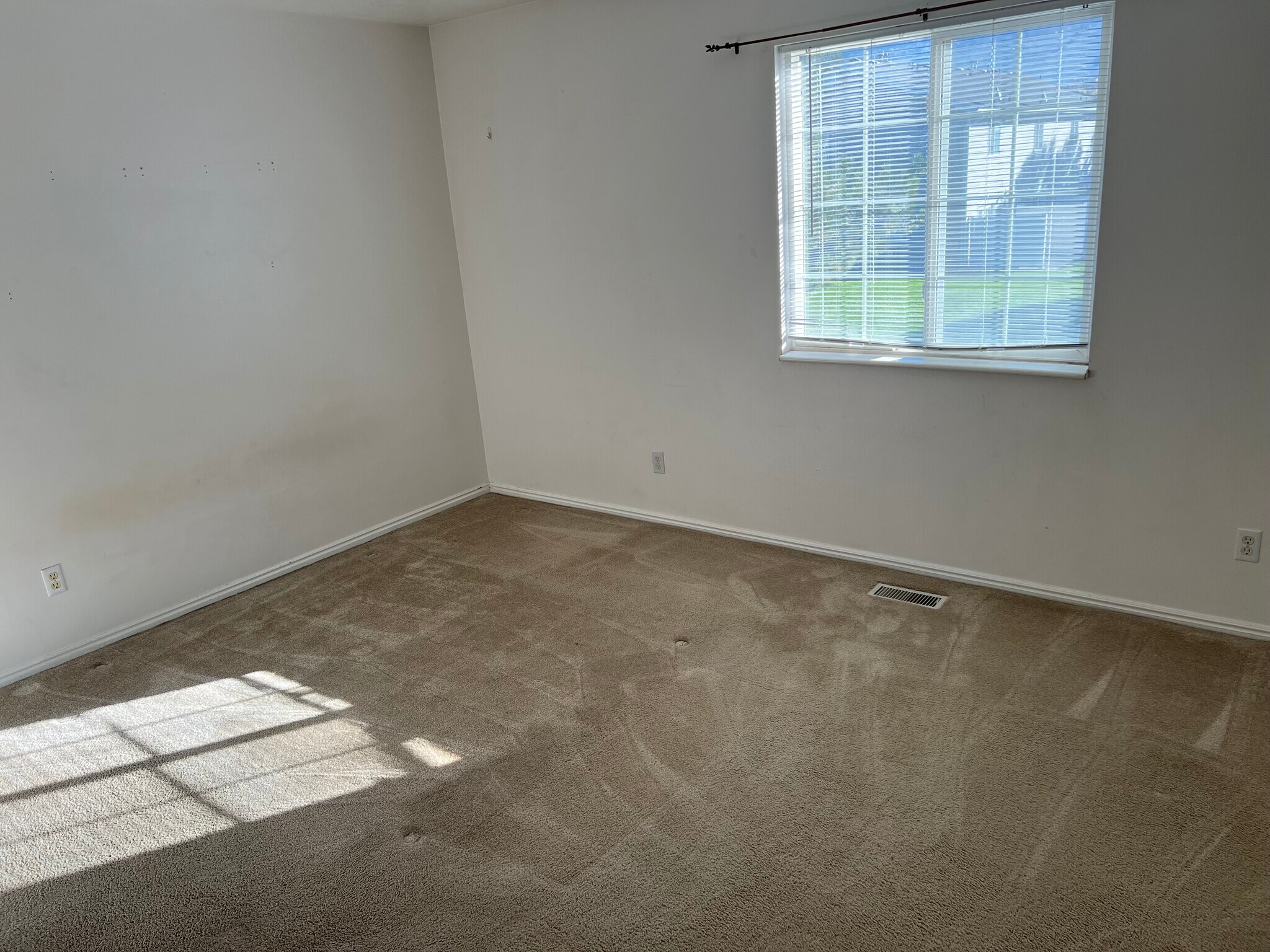 Building Photo - 144 W 1310 S