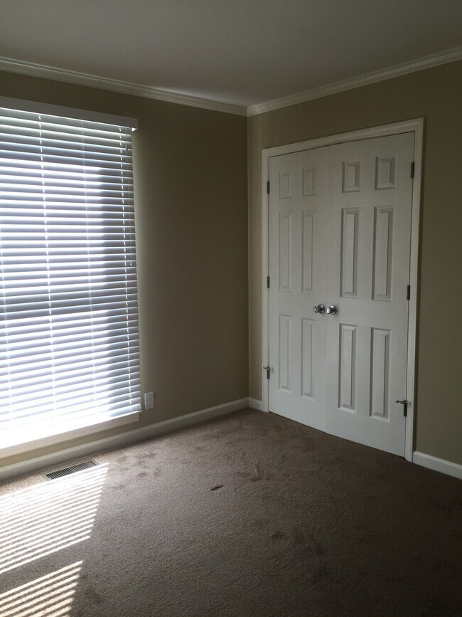 Building Photo - 642 Harpeth Bend Dr